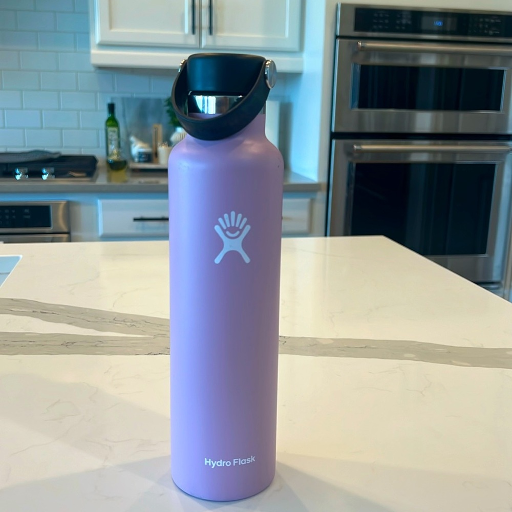 24 ounce Hydroflask.